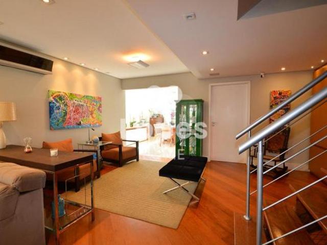 Casa em condomínio de 220m² a venda no Ecoville