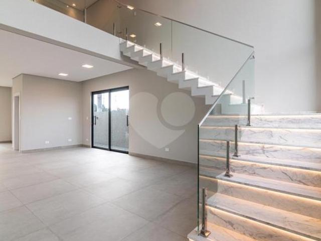 Casa de 283 m² com 3 quartos à venda em Iná
