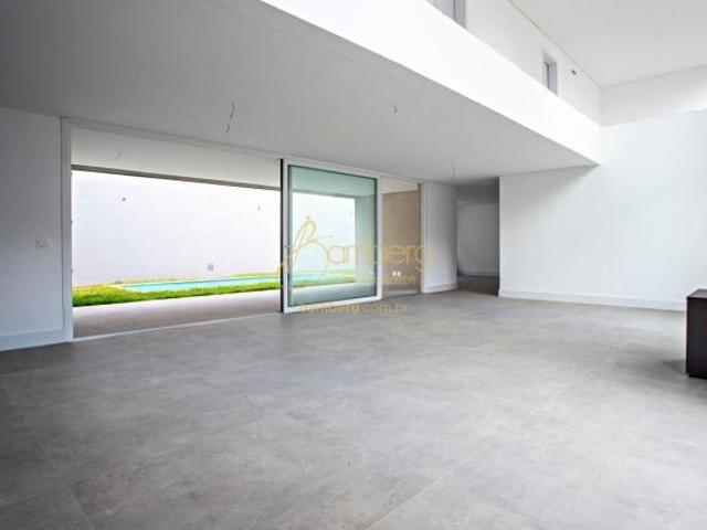 Casa em condomínio de Alto Padrão emJardim Cordeiro/Alto da Boa Vista 4 suítes, 6 vagas, piscina