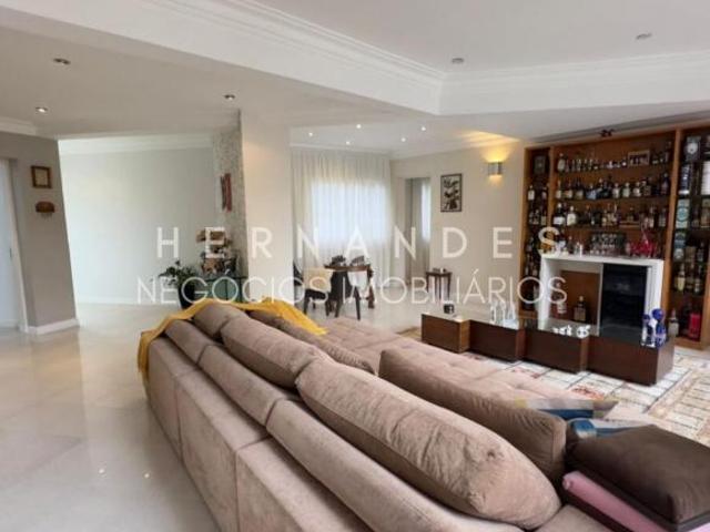 Casa em Condomínio de Luxo com 5 Suítes e 920m² em Tamboré, Barueri SP: Venda ou Locação!