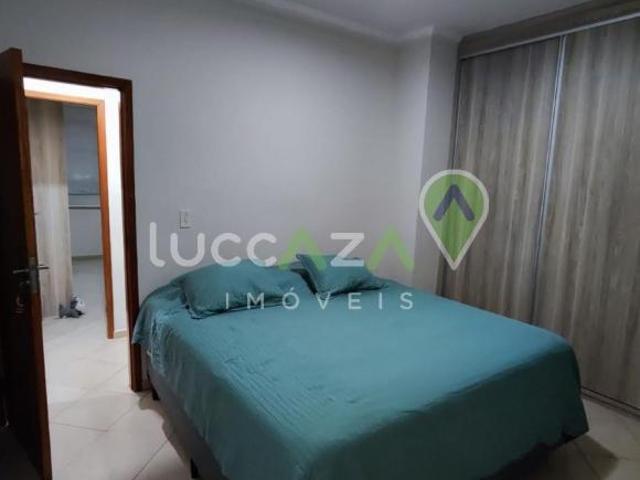 Casa em Condomínio de Luxo em Jacareí SP: 2 Quartos, 2 Suítes, 1 Sala, 3 Banheiros, 2 Vagas, 158 m²!
