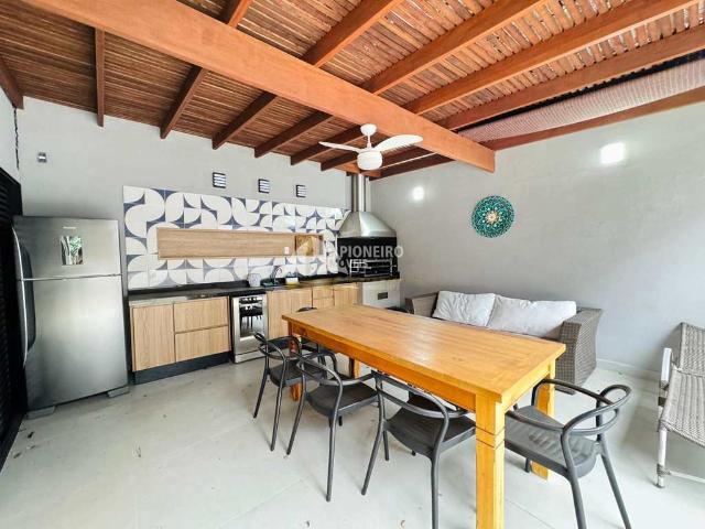 Casa em condomínio, disponível para locação anual ou temporada