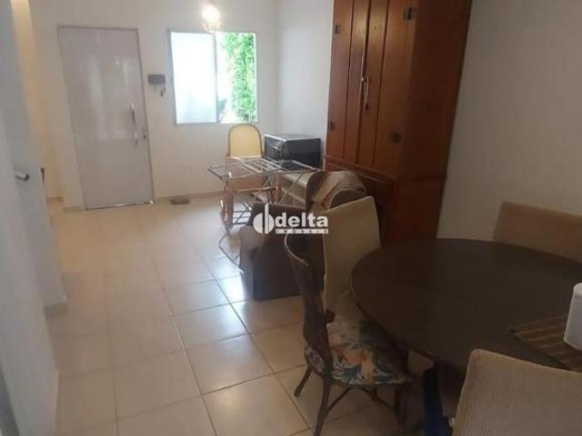 Casa em condomínio disponível para venda no bairro Tubalina em Uberlândia MG
