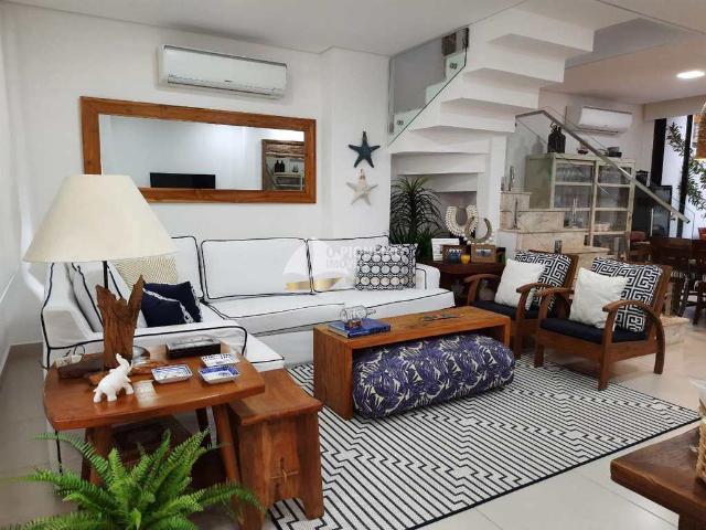 Casa em condomínio disponível para venda em Camburi, litoral