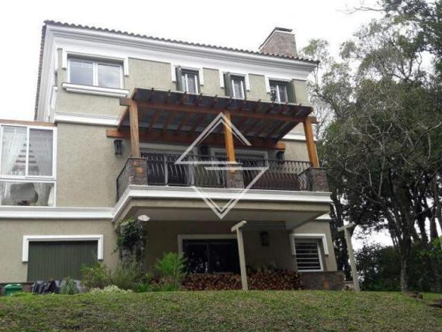 CASA EM CONDOMÍNIO EM GRAMADO