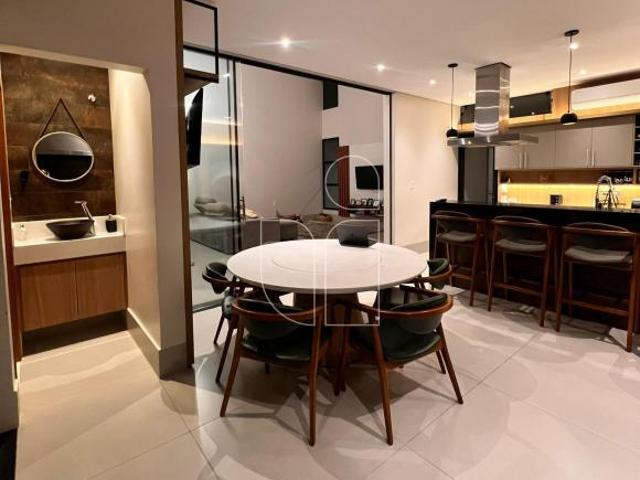 Casa em Condomínio em Jardim Esmeralda Marília, SP
