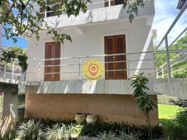 Casa em Condomínio Exclusivo – Potencial de Valorização e Localização Privilegia