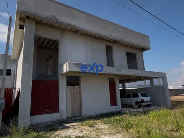 Casa em Condomínio fase de acabamento Excelente Oportunidade