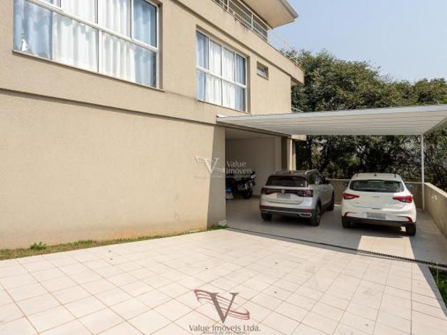 CASA EM CONDOMÍNIO FECHADO