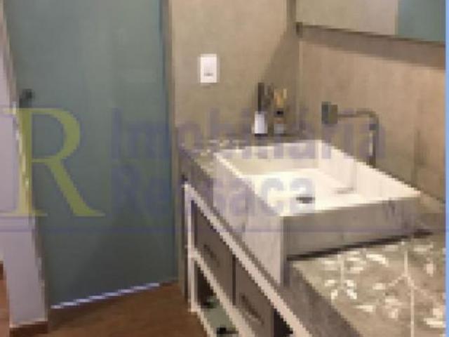 CASA EM CONDOMINIO FECHADO
