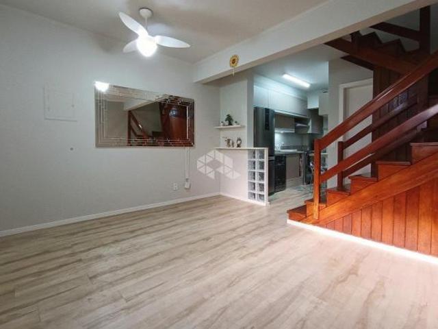 Casa em condomínio fechado, 3 dormitórios sendo 1 suíte, com placa solar, Vaga d