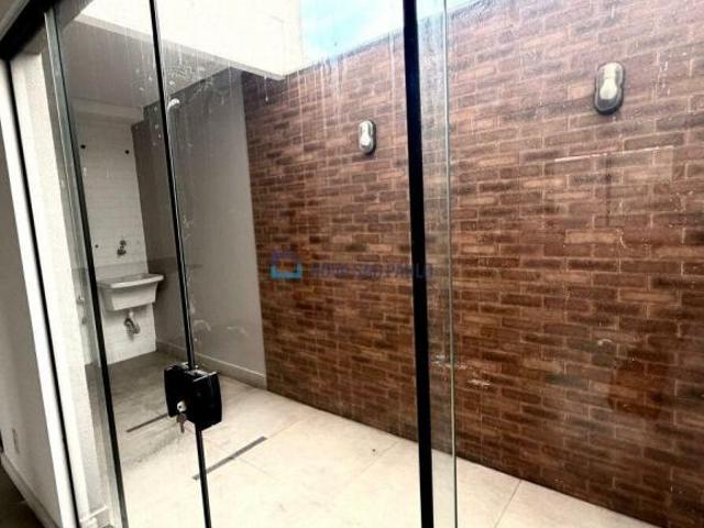 Casa em Condomínio fechado 3 suítes, 2 vagas, Ponto Elétrico para carro, depóstio, varanda