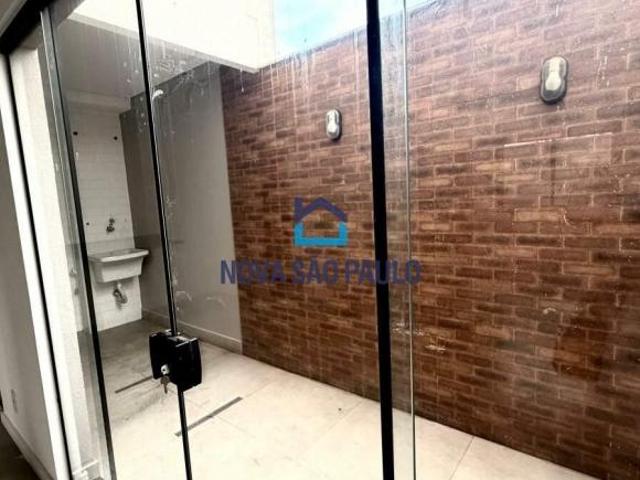 Casa em Condomínio fechado 3 suítes, 2 vagas, Ponto Elétrico para carro, depóstio, varanda