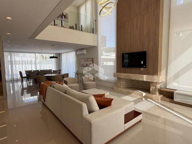 Casa em Condomínio Fechado Velas da Marina | 4 Suítes | Mobiliada e Decorada | P