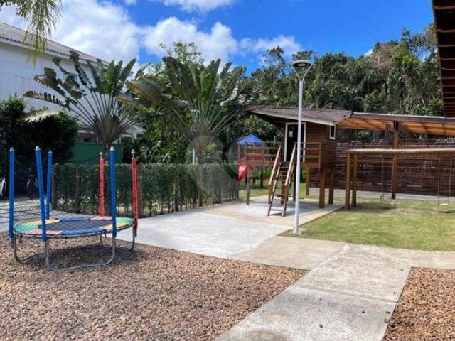 Casa em condomínio fechado com 3 quartos 130m² !