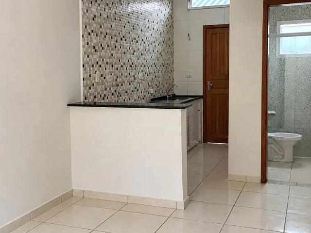Casa em condomínio fechado com 2 quartos para alugar na Maracanã, Praia Grande