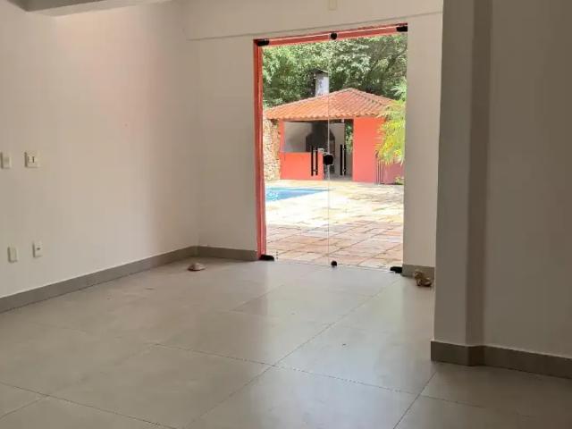 Casa em condomínio fechado com 5 quartos para alugar na Vila Del Rey, Nova Lima