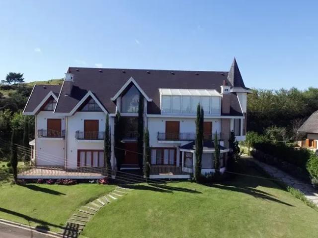 Casa em condominio locacao em campos do jordao 5 suites mais ofurô sauna e area gourmet