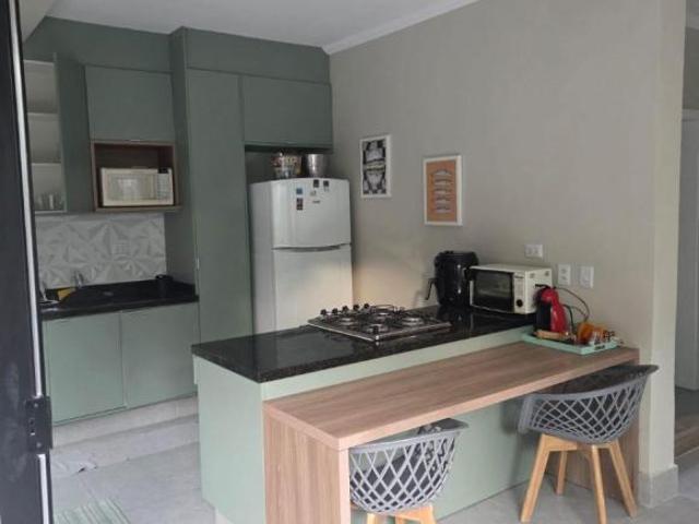Casa em condomínio localizado na próximo a região central de Juquehy disponível para venda