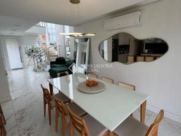 CASA EM CONDOMÍNIO MOBILIADA