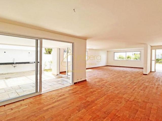 Casa em condomínio, nova, no Alto da Boa Vista/Jardim Cordeiro, com 4 suítes e 6 vagas