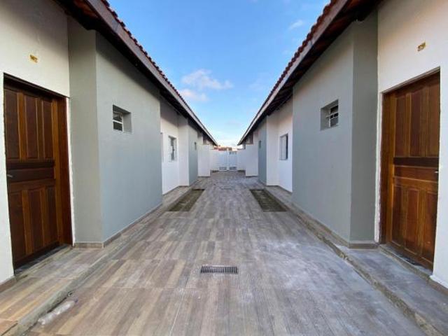 Casa em condomínio no cibratel 2 com piscina