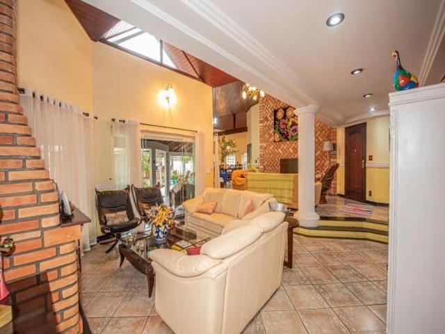 Casa em condomínio no Alto da Boa Vista, Sorocaba SP: 3 quartos, 2 suítes, 3 salas, 3 banheiros, 4 v