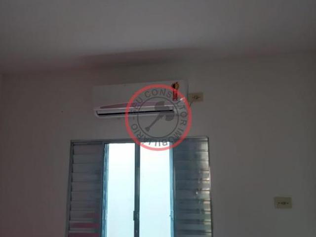 CASA EM CONDOMINIO NO TERREO, 2 DUAS SUITES,SALA E COZINHA EM CONCEITO ABERTO, AREA DE SERVIÇO E
