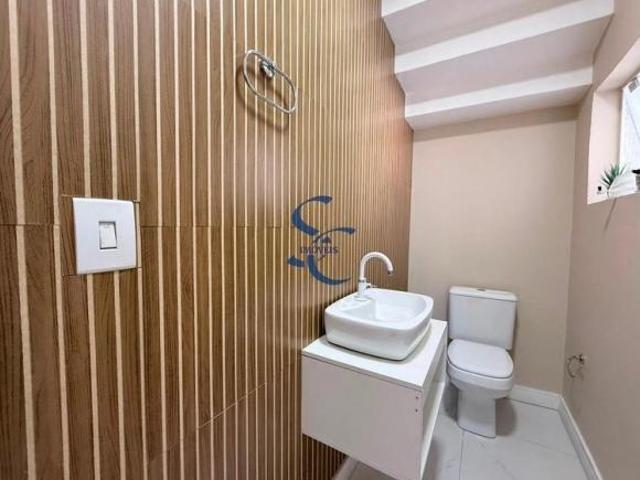 Casa em condomínio no Umbará