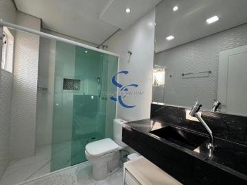 Casa em condomínio no Umbará
