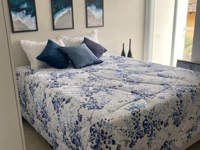 Casa em condomínio na praia de Camburi