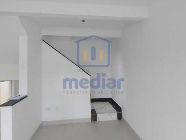 Casa em Condomínio: Sobrado / Residencial / Estuário