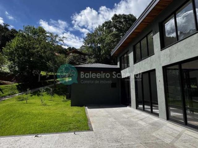 Casa em condominio Santo Antônio do Pinhal, Proximo Centro