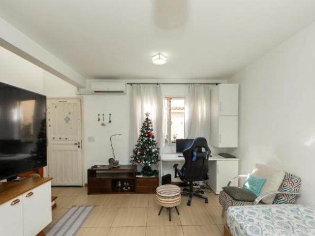 Casa em condomínio para venda com 2 quartos, 78m²