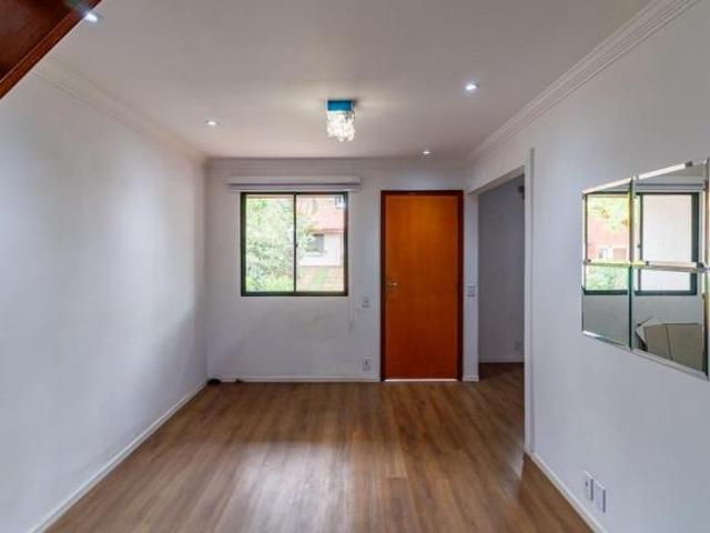 Casa em condomínio para venda com 4 quartos, sendo 1 suíte, 124m²