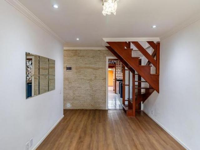Casa em condomínio para venda com 4 quartos, 124m²