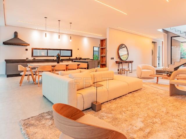 Casa em Condomínio para Venda e Aluguel em Alphaville 04, Santana de Parnaíba, SP