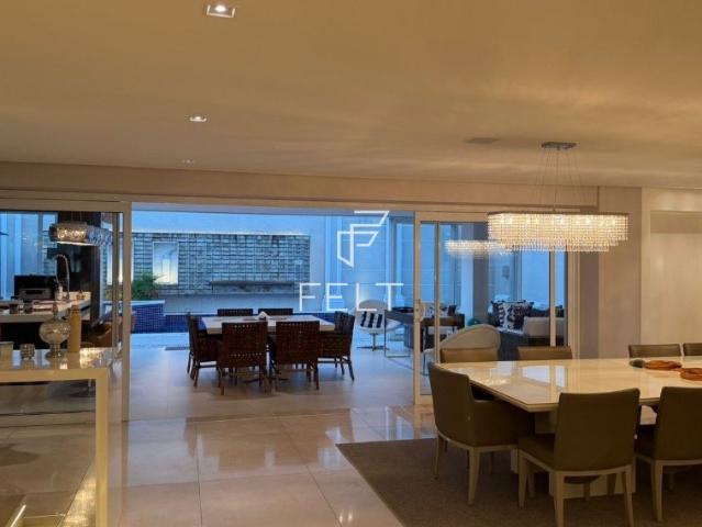 Casa em Condomínio para Aluguel em Alphaville 11, Santana de Parnaíba, SP