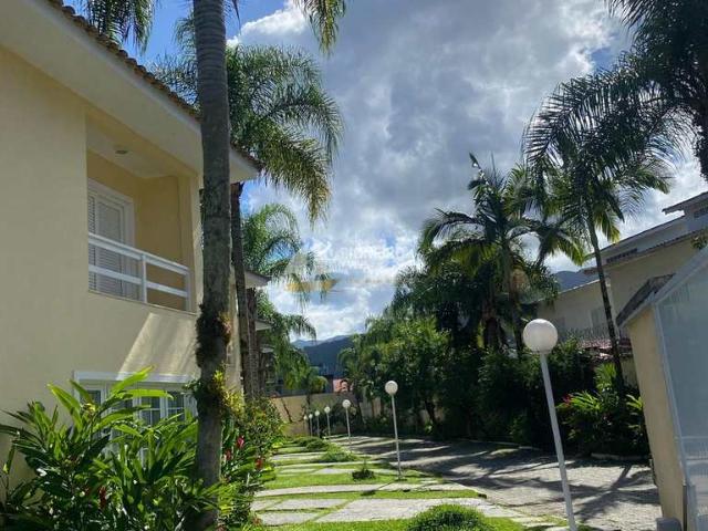 Casa em condomínio para locação anual em Juquehy!