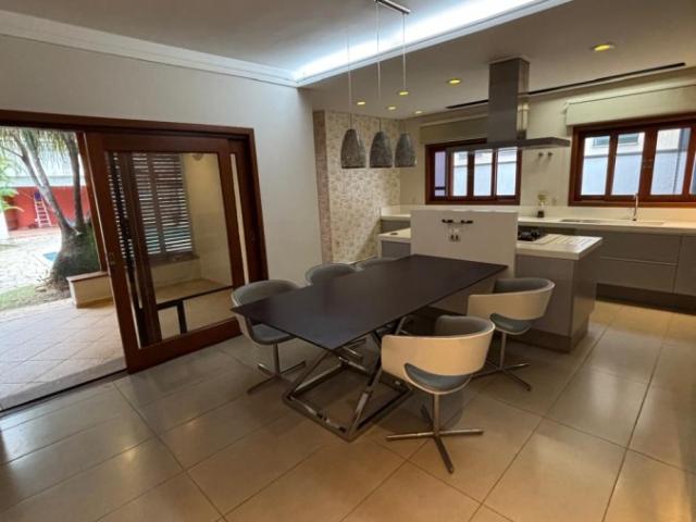 Casa em Condomínio para Locação, São José dos Campos / SP, bairro Parque Residencial Aquarius, 4 dormitórios, sendo 4 suítes, área construída 385,00 m², terreno 670,00 m²