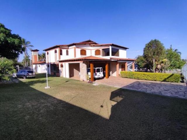 Casa em condomínio Park Way Qd. 05 LOTE 06