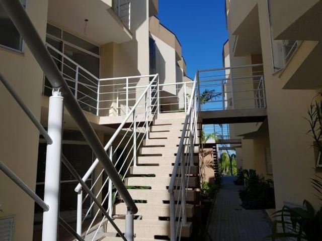 Casa em condomínio praia São Sebastião mobiliada, 3 suítes, 2 vagas, espaço gourmet