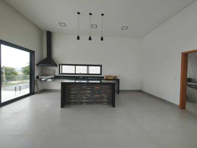 Casa em Condomínio: / Residencial / Residencial Fazenda Santa Rosa Fase 1