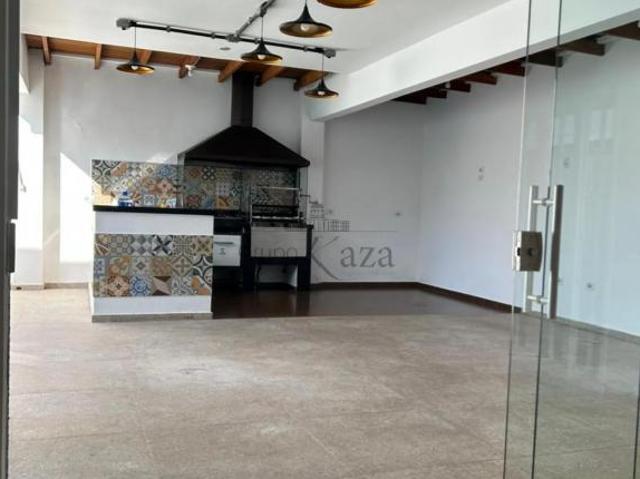 Casa em Condomínio Residencial Villa Branca I 4 Dormitórios, sendo 2 suítes 300m²
