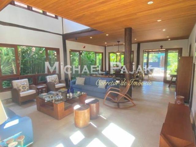 Casa em condominio tradicional na Praia da Baleia Michael Pajak 11 99996 4550