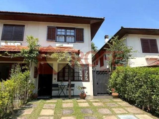 CASA EM CONDOMÍNIO Vila de CASCAIS À VENDA COM 3 QUARTOS SENDO 1 SUÍTE ? MORUMBI SUL