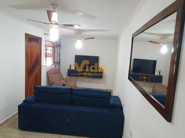 Casa em Conjunto Habitacional Presidente Castelo Branco Carapicuíba, SP