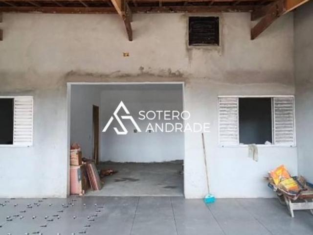 Casa em construção com 300m² de terreno