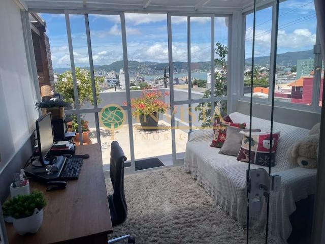 Casa em Coqueiros, Florianópolis/SC de 0m² 5 quartos à venda por R$ 2.899.700,00