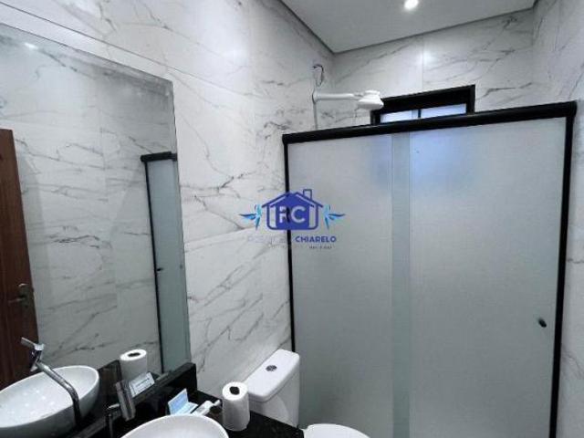 Casa em excelente localizaçao regularizada.. Terreo: 01 vaga, quarto, sala, copa, cozinha e are